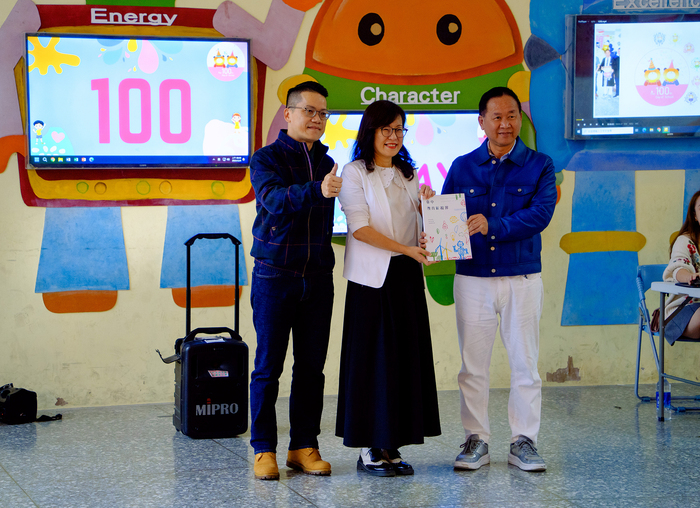 The 100th Day of school 我們一起陪孩子歡度入學100天🎉🎉🎉