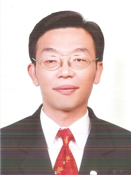 第8、9屆家長會長吳志誠會長相片