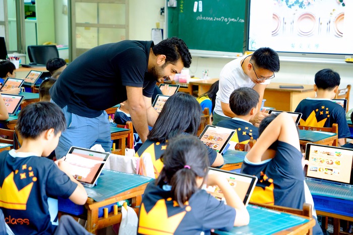 歡迎 蔣東霖 校長與中教大學生參訪