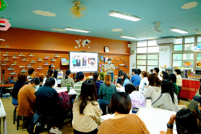歡迎 蔣東霖 校長與中教大學生參訪